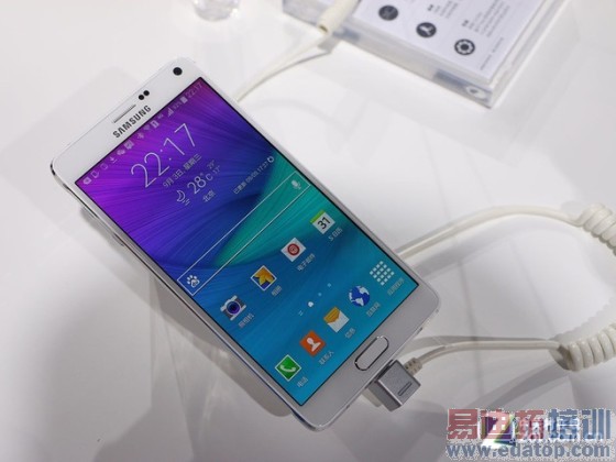 ����MX4 Pro����ʱ���ع� Ŀǰ��ǿ��Ļ�ֻ�˭�ܽ����ɱ��