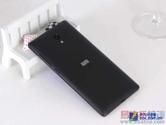 ����MX4 Pro����ʱ���ع� Ŀǰ��ǿ��Ļ�ֻ�˭�ܽ����ɱ��