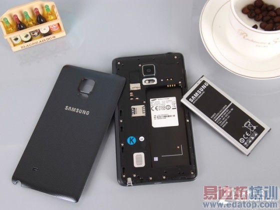 ����MX4 Pro����ʱ���ع� Ŀǰ��ǿ��Ļ�ֻ�˭�ܽ����ɱ��