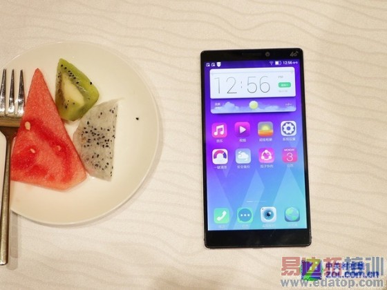 ����MX4 Pro����ʱ���ع� Ŀǰ��ǿ��Ļ�ֻ�˭�ܽ����ɱ��