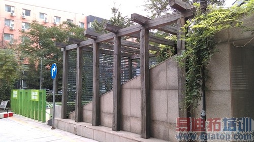 HTC Desire 820���⣺��ͨ�����˺����� ����MX4/С��4��ǿ��