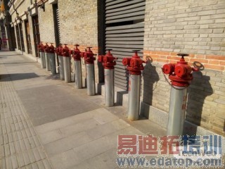 ����MX4��С��4���նԱȣ�����˭�ܸ�ʤһ�