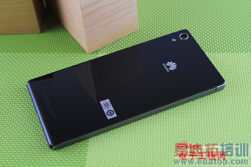 华为Mate7/华为P7对比评测:海思麒麟925/910