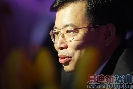 TCL���³����70��Ԫ���İ׵��г�