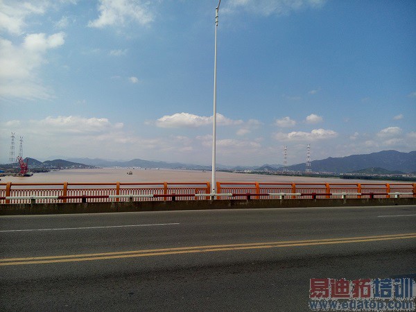 ��ΪMate7���նԱ�����MX4��1300���ܷ���Ϯ2070�����أ�