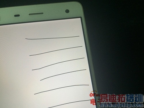 ����MX4/HTC One��M8��/����Note 4��Ļ�����ȶԱ����⣺Note 4��ʤ