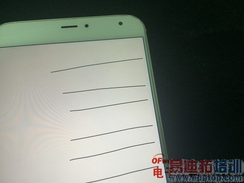 ����MX4/HTC One��M8��/����Note 4��Ļ�����ȶԱ����⣺Note 4��ʤ