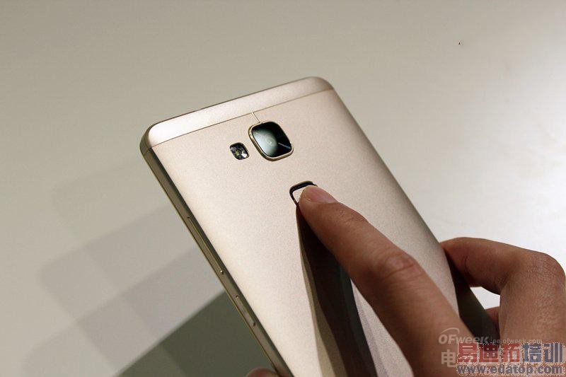 ��ΪMate7�����ȫ�����⣺�߸�˧���������� ��˿�ļ�λ