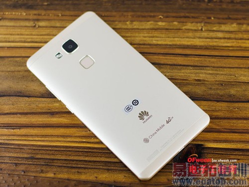 ��ΪMate7/iPhone6 Plus�Ա����⣺����+ָ��ʶ�� ��ɱС��4����MX4