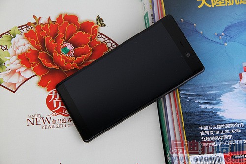 ����MX4�Ա�IUNI U3��MT6595��ս����801 �Լ۱���ײ���շ�