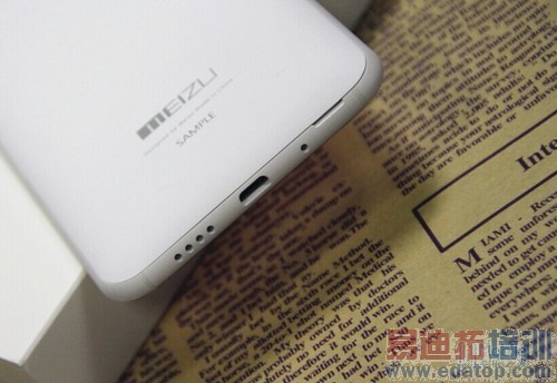 ����MX4�Ա�IUNI U3��MT6595��ս����801 �Լ۱���ײ���շ�