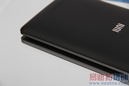 ����MX4�Ա�IUNI U3��MT6595��ս����801 �Լ۱���ײ���շ�