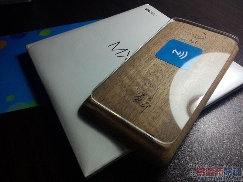 魅族黄章死呛小米:MX4 Pro大戏在19 看魅族M8到MX4 Pro