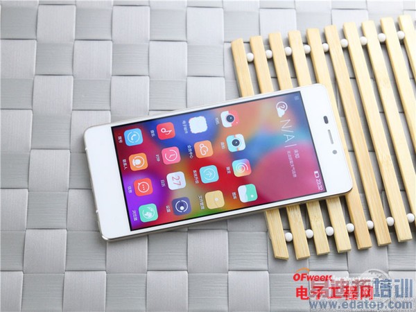 ����MX4 Pro����ɫ������MX4 Proǿ���̵㣨���ع⣩