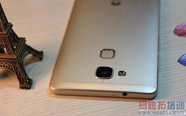 ����滪ΪMate7����������� ��ɱ����MX4 Pro/С��4