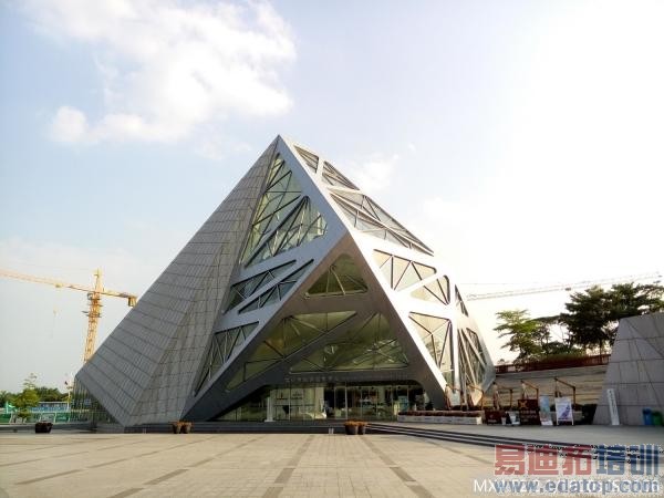 ����Աȣ�����MX4/С��4�۷�Ծ� iPhone6/6 Plusͬ�Ҳٸ�