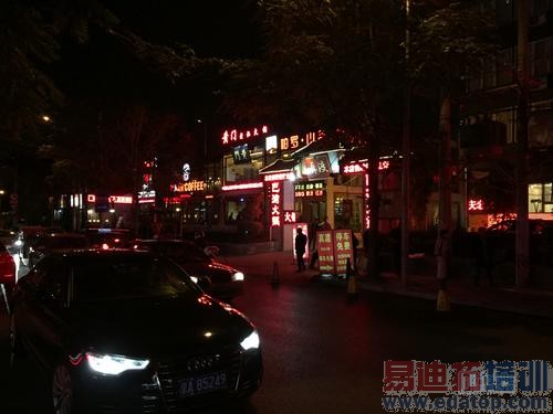 ����Աȣ�����MX4/С��4�۷�Ծ� iPhone6/6 Plusͬ�Ҳٸ�