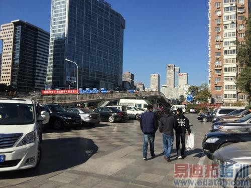 ����Աȣ�����MX4/С��4�۷�Ծ� iPhone6/6 Plusͬ�Ҳٸ�