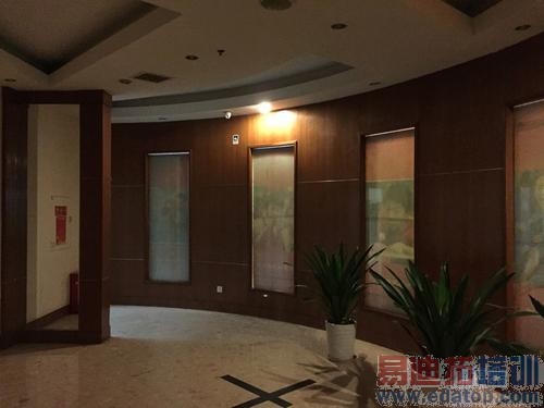 ����Աȣ�����MX4/С��4�۷�Ծ� iPhone6/6 Plusͬ�Ҳٸ�