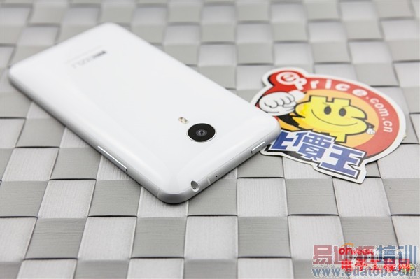 ����MX4��ɫ/���������ͼ��+YunOSϵͳ���⣺�а�Mate7/iPhone6