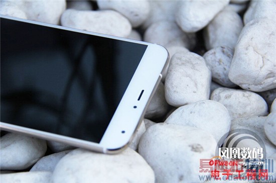 ����MX4��ɫ/���������ͼ��+YunOSϵͳ���⣺�а�Mate7/iPhone6