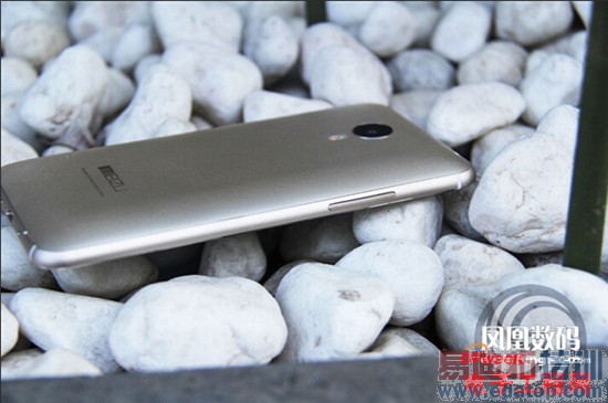 魅族MX4金色/银翼版真机图赏+YunOS系统评测:叫板Mate7/iPhone6