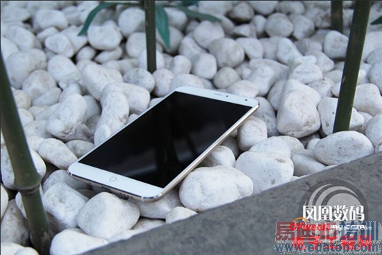 ����MX4 YunOS������+ͼ�ͣ��������걬С��4/Mate7