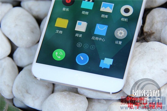 ����MX4 YunOS������+ͼ�ͣ��������걬С��4/Mate7