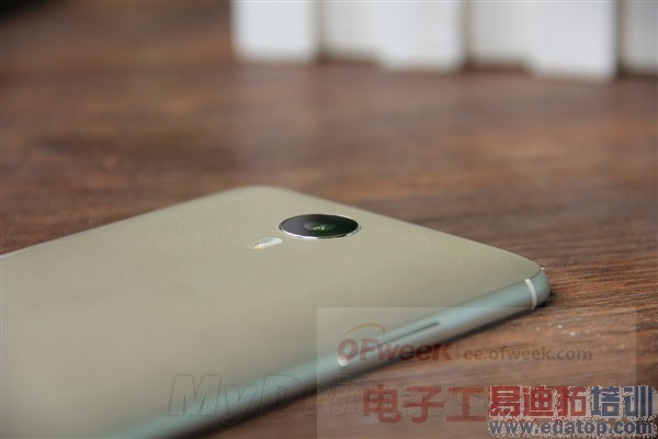 【图赏】魅族MX4三色大集合 土豪金炫亮你的眼!