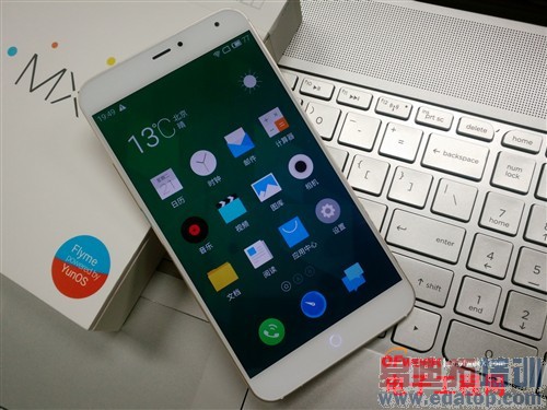 ����MX4��ɫ���������飺YunOS��ԱȰ�׿��˭��ǿ