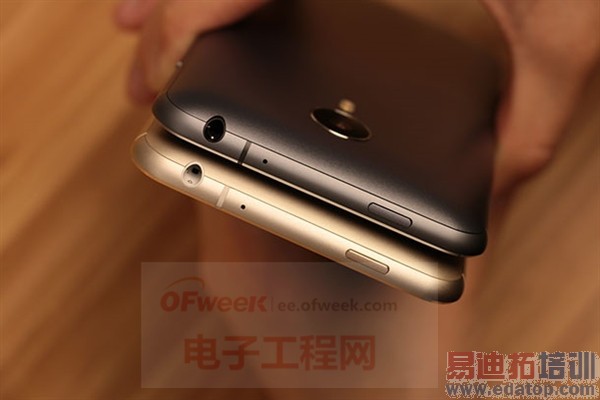 ����Ц�ˣ�������+YunOS������MX4����������ɱMate 7����Ƶ���飩