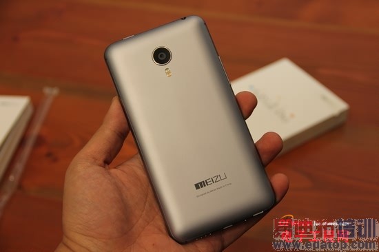 ����MX4 Pro�ռ�����+��⣺�Լ۱��걬Mate7/iPhone6