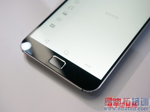 ����MX4 Pro�ԱȻ�ΪMate7��ϸ���⣺���콢�Ծ�С��4����