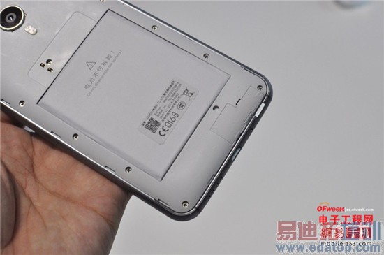 ����MX4 Pro�Ա�MX4�������+ͼ�ͣ�С��4/Mate7������Ǻã�