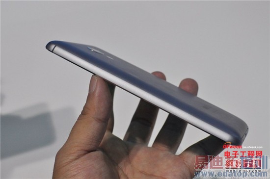 ����MX4 Pro�Ա�MX4�������+ͼ�ͣ�С��4/Mate7������Ǻã�