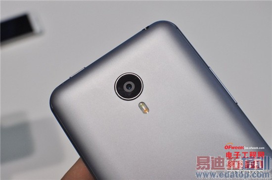 ����MX4 Pro�Ա�MX4�������+ͼ�ͣ�С��4/Mate7������Ǻã�