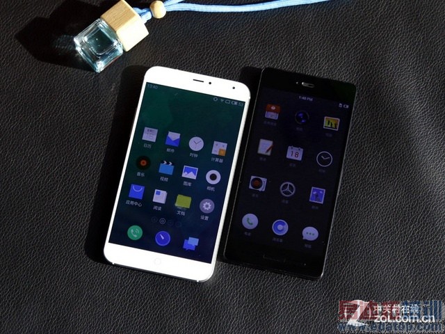 �����������黳 ����MX4�Աȴ����ֻ� 