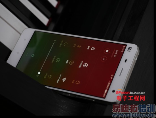 ����MX4�Ա�С��4���⣺��ʲô�ѻ�MX4 Pro��