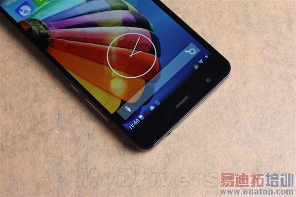 �������Լ۱�֮����999Ԫ3GB�ڴ��ֻ���С�����庹�� ʵ��̫�б���