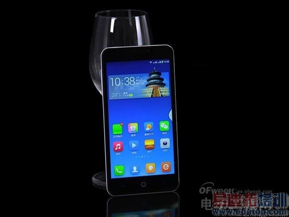 �̵�2000Ԫ���¸��Լ۱�4G�����ֻ� ��ֵ��ӵ�У�