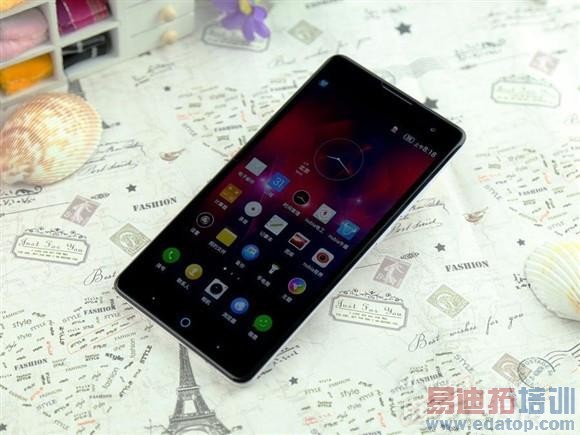 �̵�2000Ԫ���¸��Լ۱�4G�����ֻ� ��ֵ��ӵ�У�