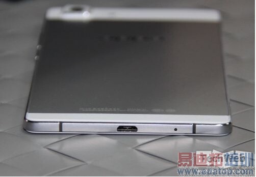 比iPhone 6更大更薄 OPPO R5超薄手机评测