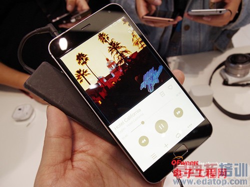 ����MX4 Pro�Ա�С��4����̽�أ�С��5/MX5˭��ֵ���ڴ��������ع⣩