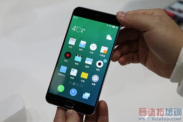 �۲�700��ѡ˭? ����MX4/MX4 Pro�Ա� 