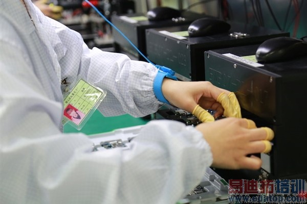 ��ʿ���ֳ�̽�أ�С��4����ȫ��ʵ¼ ���廪Ϊ���뿴