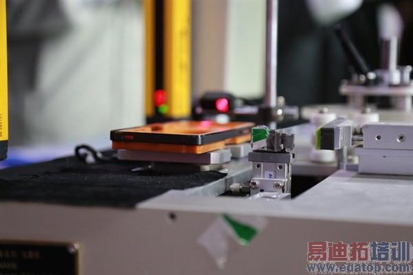 ��ʿ���ֳ�̽�أ�С��4����ȫ��ʵ¼ ���廪Ϊ���뿴