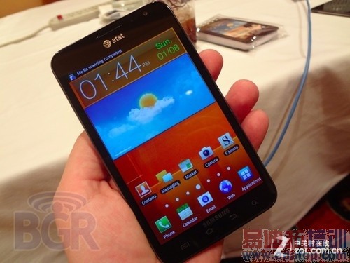 CES�ֻ��Ľ�ʱ���գ�оƬ���������� Ʒ�ƴ�Ѫ