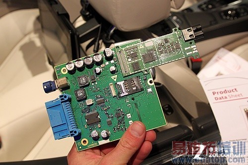 CES�ֻ��Ľ�ʱ���գ�оƬ���������� Ʒ�ƴ�Ѫ