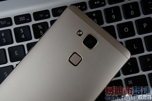 ��ΪMate7��������֣��߶˾������ԣ�