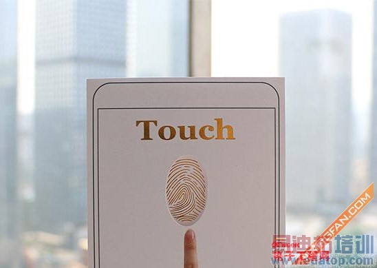 ��Ϊ��ҫ6 Plus�����ῴ��ǰհ����Ϯ����MX4 Pro/iPhone6�ĵ������ڣ�